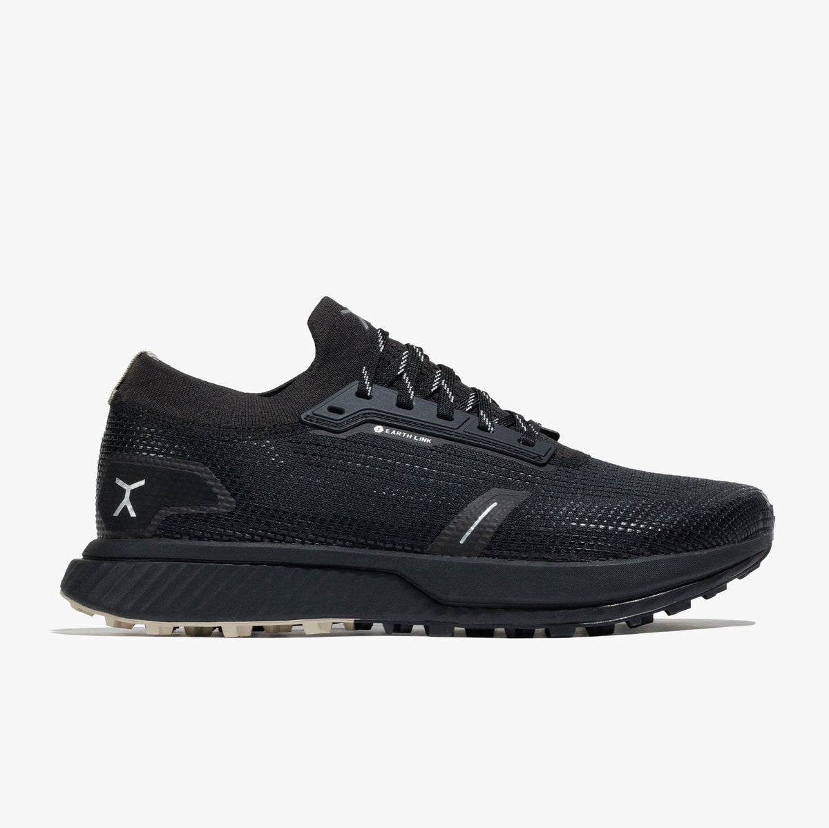 Adapt Trail Runner - Black - Trail Performance